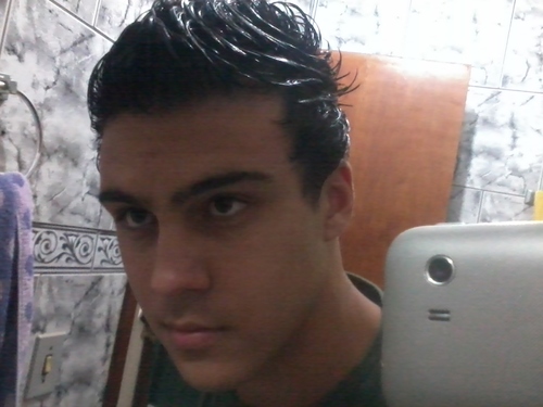 COLORADO, 16 anos, engraçado, as vezes chato, as vezes irritante, chato de novo, ae faço piada de tudo o que eu vejo na frente, etc || CLJc NSF