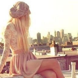 Hi.! I my name is Ola, I'm 16 years old. I am #Directioners. I love sing and write my story. FOLLOW ME..! I FOLLLOW BACK.