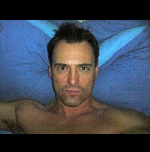 2008_hayre's profile picture. 