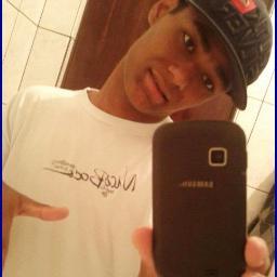 tenho 16 anos sou corinthiano meu signo é de peixes
sou mt brincalhão!!!