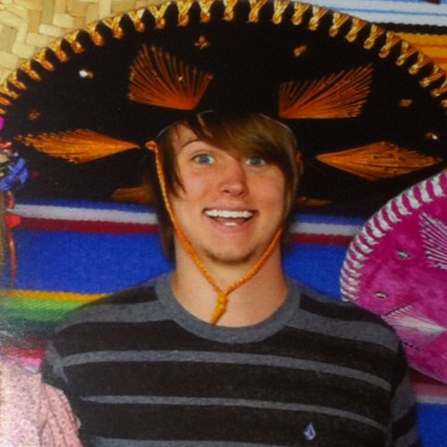 Im steve. Im 24. I like friendship and puppies.