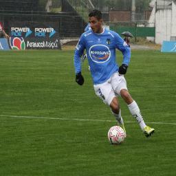 avioncitas celestes,  fans chilenas de @richardblanco9 apollandolo a 1000% =) gran jugador TE ADORAMOS!!!
facebook: http://t.co/A4iBIWgy