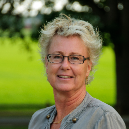 Elison77's profile picture. Dalkulla i själen som flyttat till Närke.
Ekonom genom hela livet!
Driver idag lantbruk tillsammans med min bonde!