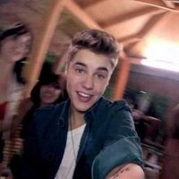Justin Bieber (@robiruttkai) 's Twitter Profile