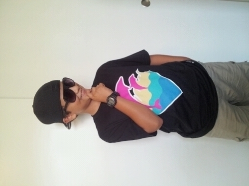 I'm new so please follow me