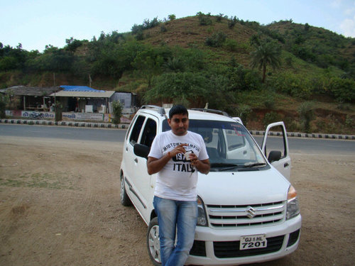 vivek_skydesign's profile picture. 