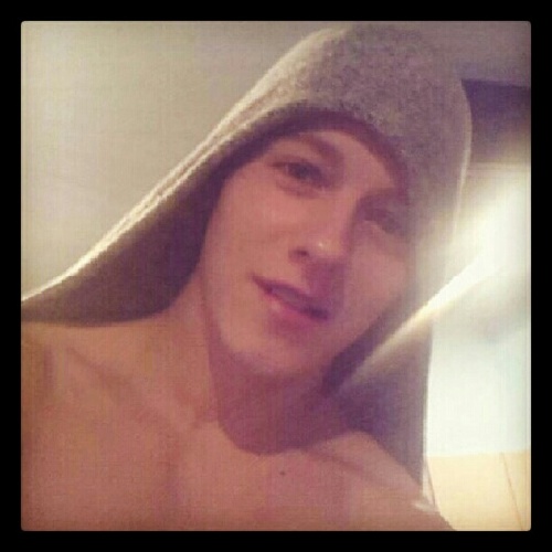 RothDani8's profile picture. 20. ♥ Gym, Calistenic, Running ♥ Fit is not a destination...it is a way of life !! Kik:RothDani