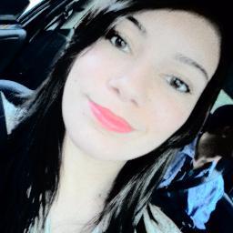 Simplesmente Adoradora! Serva do Senhor, Levita, Filha de Deus e herdeira das Suas Promessas! Abençoada por ter ao meu lado o melhor presente de Deus, Pablo! ♥