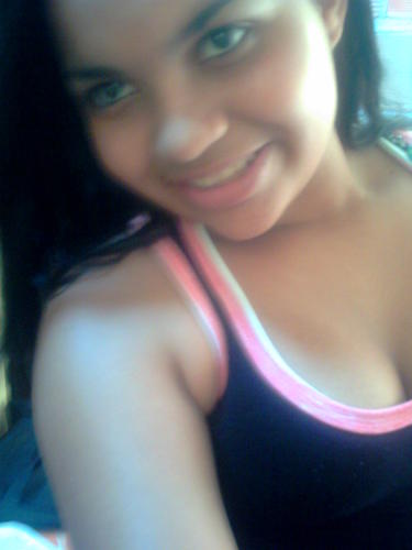 Twitteira,Ecletica...Fiz o twitter para conhecer pessoas novas e legais...Me sigam SIGO DE VOLTA...