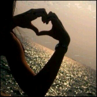 ‎I'm not pretty, I'm not smart, I'm not perfect but I'm not FAKE... I am Me, and honey; that's something you'll never be ;) ♥