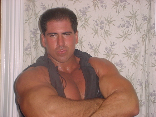Just trying to get swoll.

Pic: http://t.co/hSbmRhRD2M