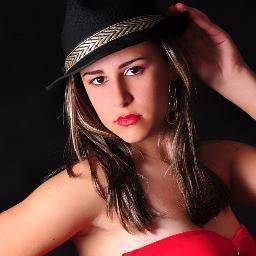 Ciumenta, não eu confio em mim diferente de muitas  ,Gremista  Leonina , Irmã da @ToCarenteh e da @ManadaNatty pois sem v6 não seria nada . Foco Força e fé