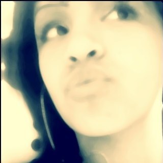 {my wifey she qeekd} imma model,singer, & a hard working women thats *In love w/ @Lady_Snatcher_* #HippieNation