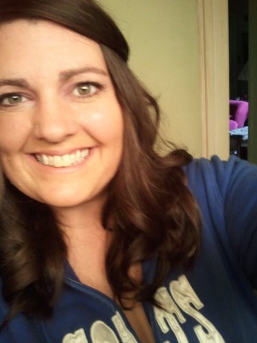 amyc2341's profile picture. lost in a maze of a thousand rainy days.