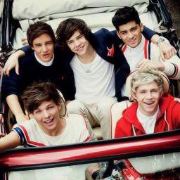 Vamos viver intensamente enquanto somos jovens....1D