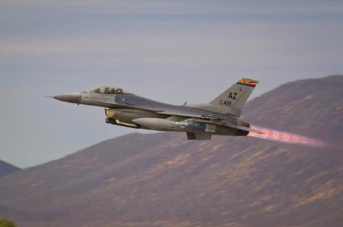 railerf16's profile picture. 