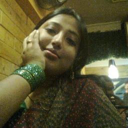 simple girl loves to talk a lot .....crazy about movies.....