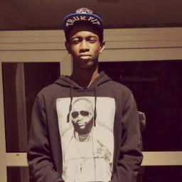 Athlète de l'EFCVO ♥ D'origine Haïtienne ♥ Addict de @liltunechi If I Die Today Remember Me like Usain♥♥ @trukfit TShirt . En admiration sur @taylored2jump.♥