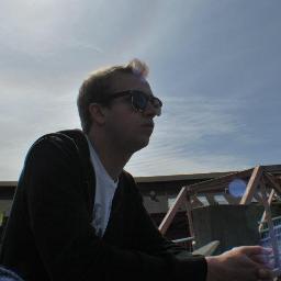 Full time human and drum hitterer. Fiddy percent of @hulagirlsyo