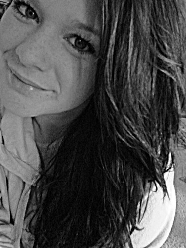 16 - Aussie gal.
Sometimes I feel sad, then I think about One Direction and I want to puke rainbows. wut? yep.