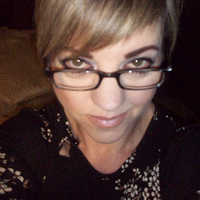 Vicky Montana-Jones (@vickywest9) Twitter profile photo