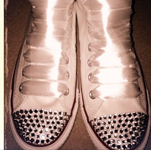 Crystal_by_Cap's profile picture. ✨ Because Girls Love Glamour ✨ Crystalising your #Converse. Just DM or email me!