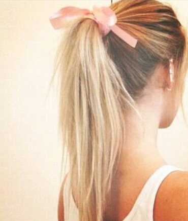 Follow Me And I FOLLOW BACK || Druk Die Followknop Gewoon In || w'app?? vraag maar