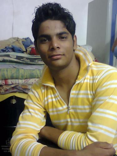 sali81702's profile picture. 