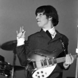 Si los Beatles o los 60 tuvieron un mensaje, fue: aprende a nadar, y una vez que hayas aprendido, nada!!
Facebook:
https://t.co/1cPRWJPo