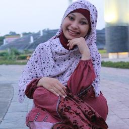 trianurfitria's profile picture. Keep Moving Forward