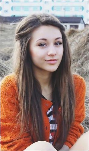 Hiiii!!! I'm directioner,i'm from Serbia..and my idol is Liam Payne *--* :***!