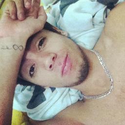 Leonino , Tricolor ,19, odontologia, skate , rock ,RAP, pokemon , Grand Chase . ------