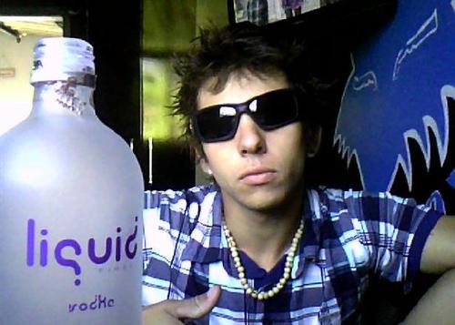 bem eu sou novo nessa parada ....eu sou somemte eu ......jaeee valewwwwww