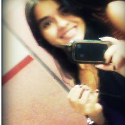 Escoteira,chata,nojenta e pra deixar bein claro .....vc tem de mim o q mereçe!!!!!Sigo quem me seguir =)
Tumblr:http://t.co/Afp43ZK90n