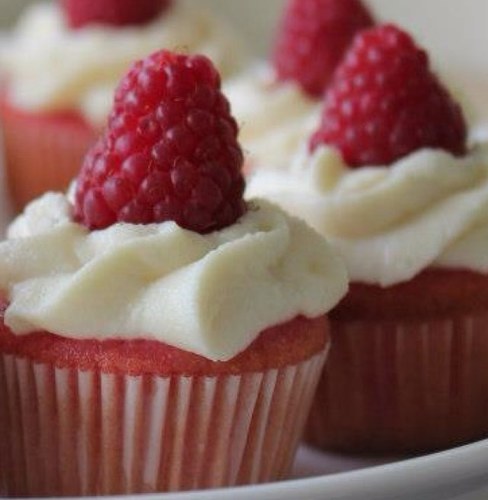 ElisaCupzNCakez's profile picture. Gek op koken, en vooral bakken. Taarten, cupcakes, koekjes....kortom alles wat lekker en zoet is! Bezoek mijn facebook en ontdek mijn passie.