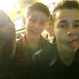 schatjes @babs_x, @justsay_evie en @chinouk 1818 voor julie!!!!! loveyou! XXXX #etl2c !!!!!!!!! lovee!! XXX (l)