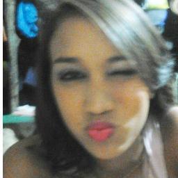 Não sou feita pra que me entendam, pois nem eu me entendo. Sou complicada demais, mas ao mesmo tempo tão simples '-'
