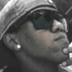 sou chatoa irritante,retardado,idiota,,mais sou eu msmo..quem nao gosta foda-se