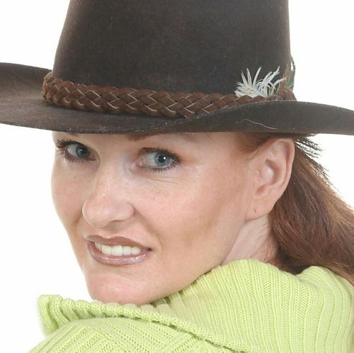 dellathecurry's profile picture. singer, songwriter, motorbiker,  volleyball, basketball, hiking, kayaking, fitness