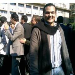 واحد من الناس ليبرالي ثوري واطي وبحب علاء الاسواني والفول والطعميه والشيشه التفاح وبكره الاخوان عما وبيني وبينه مطارق الحداد وبحب مصر عما واموت علشانها يارب