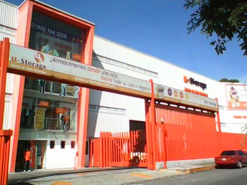 Empresa de renta de bodegas ubicada en  en el  SANTA FE,ofrece espacios de 2m2 a 100m2 Ubicanos Valentin Gómez Farias 49.