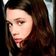 AdeptSurvivor's profile picture. The world changes.  We must change with it in order to survive, but I don't want to lose myself... or @AdaptedGuardian.  (TWD OC || MC RP)