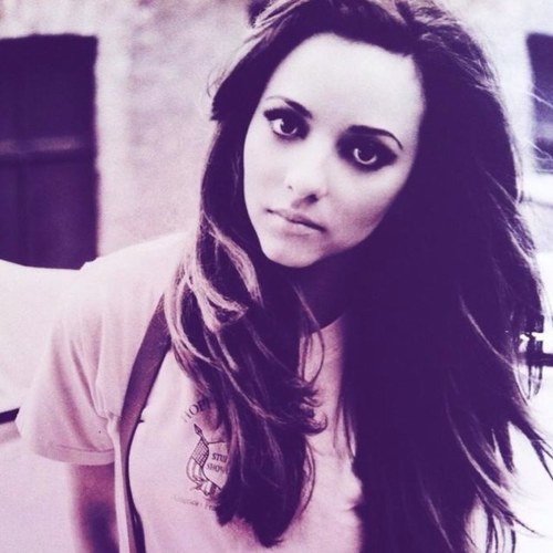 Hi this is Jade. Jade Thirwall. BestFriend4eves: @eleanorrjcalder //Single// {RP} ^__^