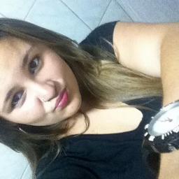 -Hoje eu preciso ouvir qualquer palavra tua , qualquer frase exagerada que me faça sentir alegria em estar vivo ♪