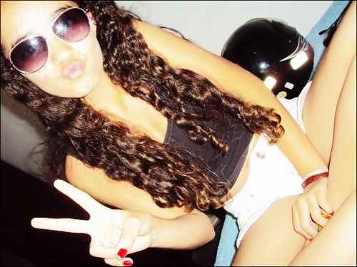 - nem sempre o sorriso que trago no rosto é a vida que levo ! ;]]