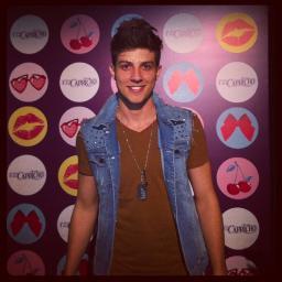 Fc dedicado ao meu ídolo @ChayLeao  - s2
Dono : @_EquipeChaMel 

Ex : @_FcChaySuedeLov