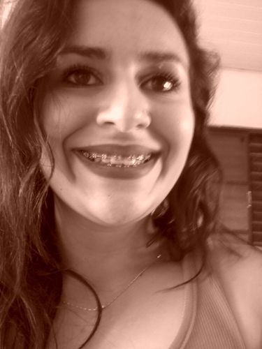 Sou muito mais do que essas letras, frases e fotos falam sobre mim.. sou as minhas atitudes, os meus sentimentos, as minhas idéias!!
