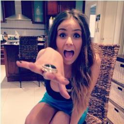 JennaBarker1's profile picture. https://t.co/xuKsIGHzKy 
ask! :* 
 BELIEBER!