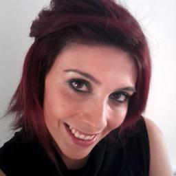 SimonaBartolott's profile picture. fluttuando trasversalmente tra socialmedia e real life, mi imbarco tra pixel cangianti...now on the Thames   sailing through changing pixel