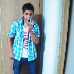 Complicadinho&Perfeitinhoo
New Face : http://t.co/DhmsAlNqwM 
 só add lá *-*